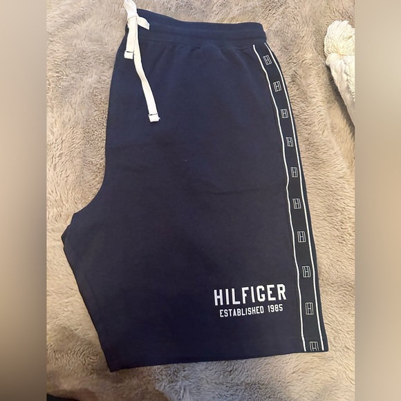 NWT - TOMMY HILFIGER XL MENS COTTON DRAWSTRING SHORTS - Picture 5 of 5